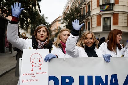 Manifestación de médicos y pediatras convocada por el sindicato Amyts.