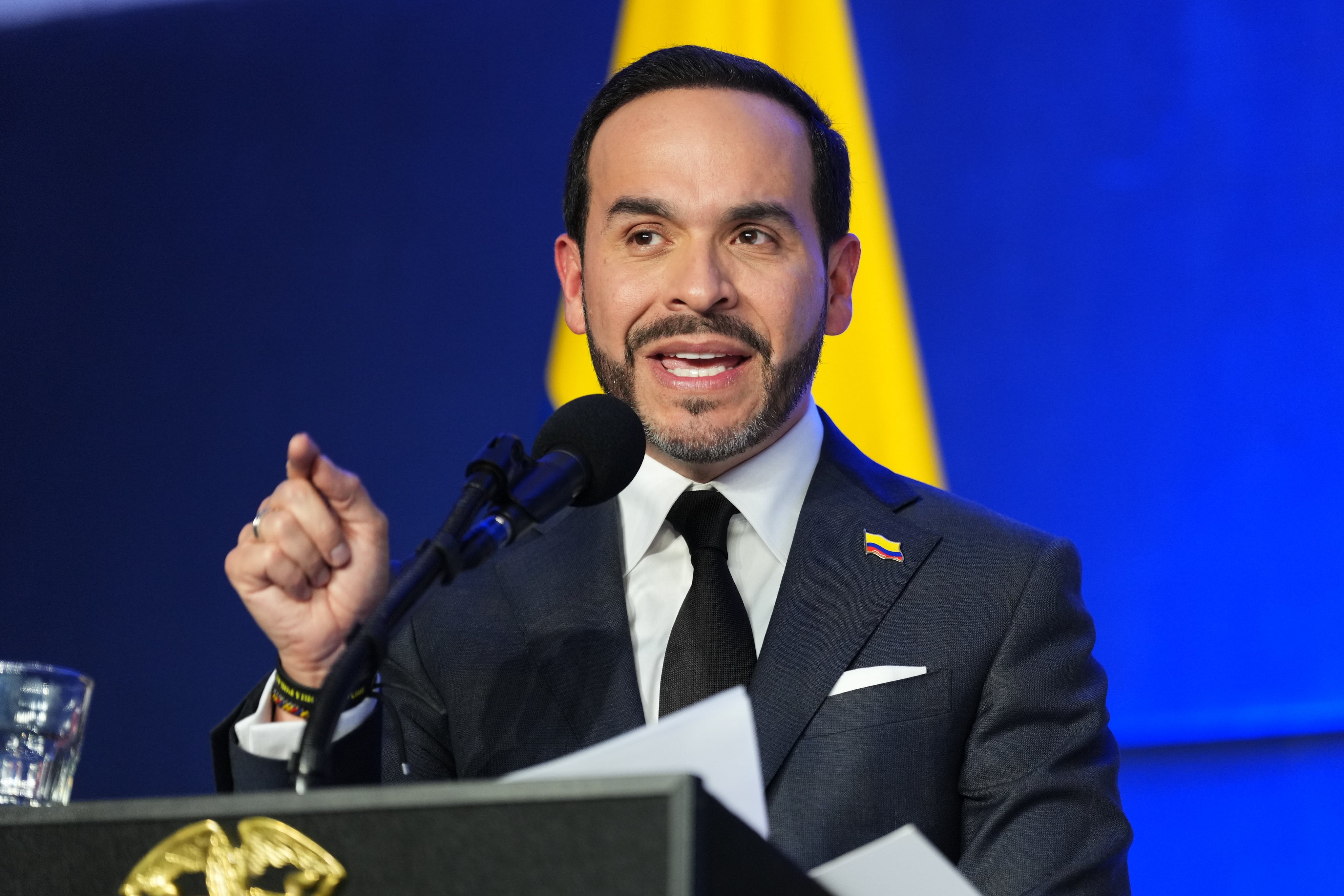The diplomatic appointments of Abelardo de la Espriella collide with the silence of Spain and the United Kingdom
