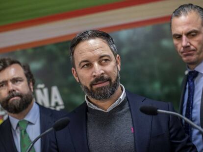 Los líderes de Vox, Abascal (centro), Ortega Smith (derecha) y Espinosa de los Monteros.