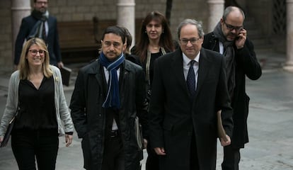 El president, Quim Torra, ahir, acompanyat de diversos consellers.