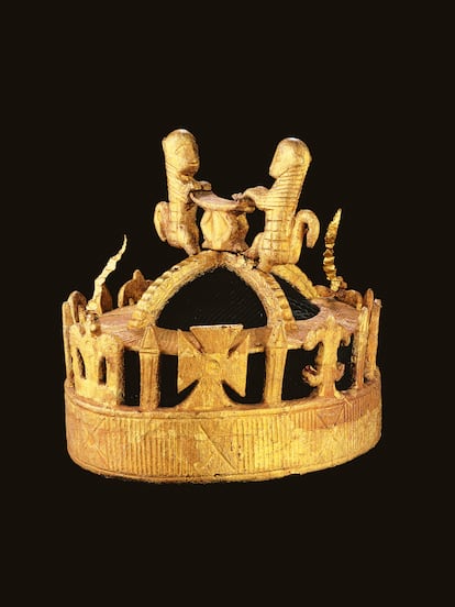 Crown Asante, De Ghana.