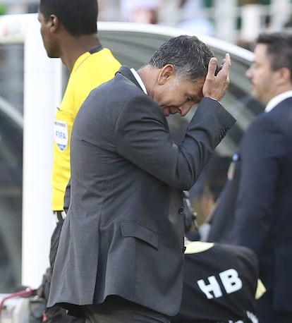 El técnico de México, Juan Carlos Osorio, durante el partido con Chile.