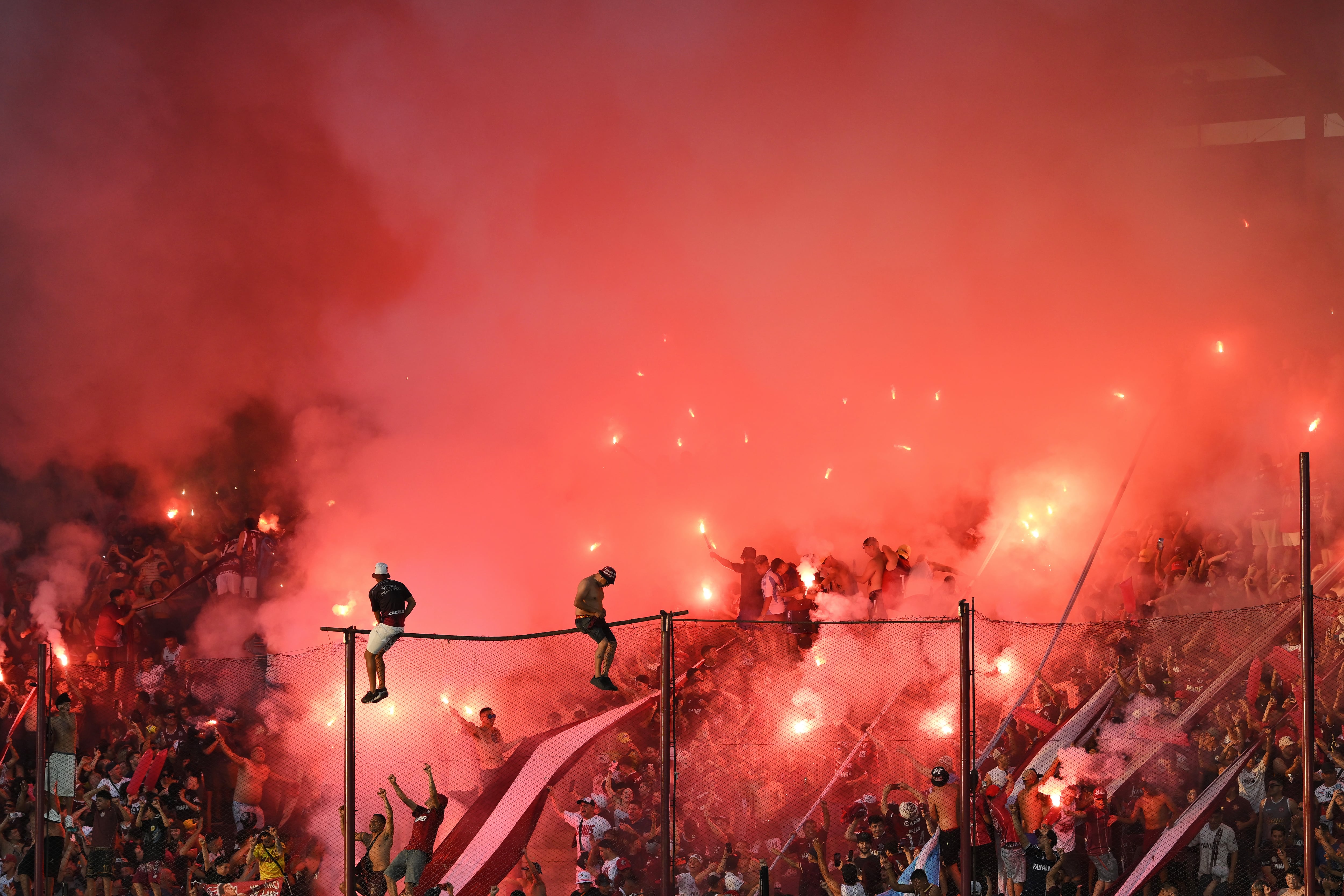 Argentina ensaya el regreso del público visitante a los estadios de fútbol tras 12 años de prohibición