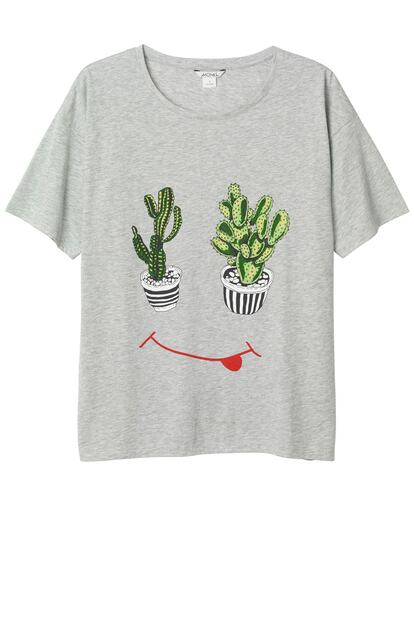 Camiseta de Monki con divertido estampado (12 euros).