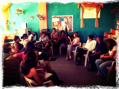 Centro de Mujeres Ebanistas Tapiceras Artesanas Solidarias, apoyado por la AECID para dar formación a mujeres en oficios "de hombres".