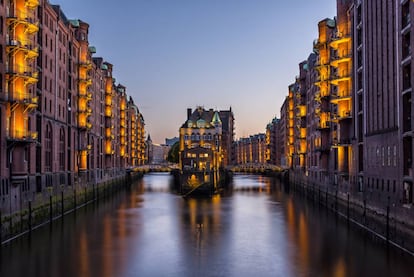 Speicherstadt, la vieja zona portuaria de Hamburgo (Alemania).