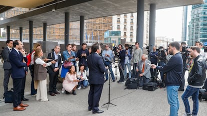 El ministro de Exteriores, José Manuel Albares, comparece ante los periodistas en Bruselas, en junio de 2022.