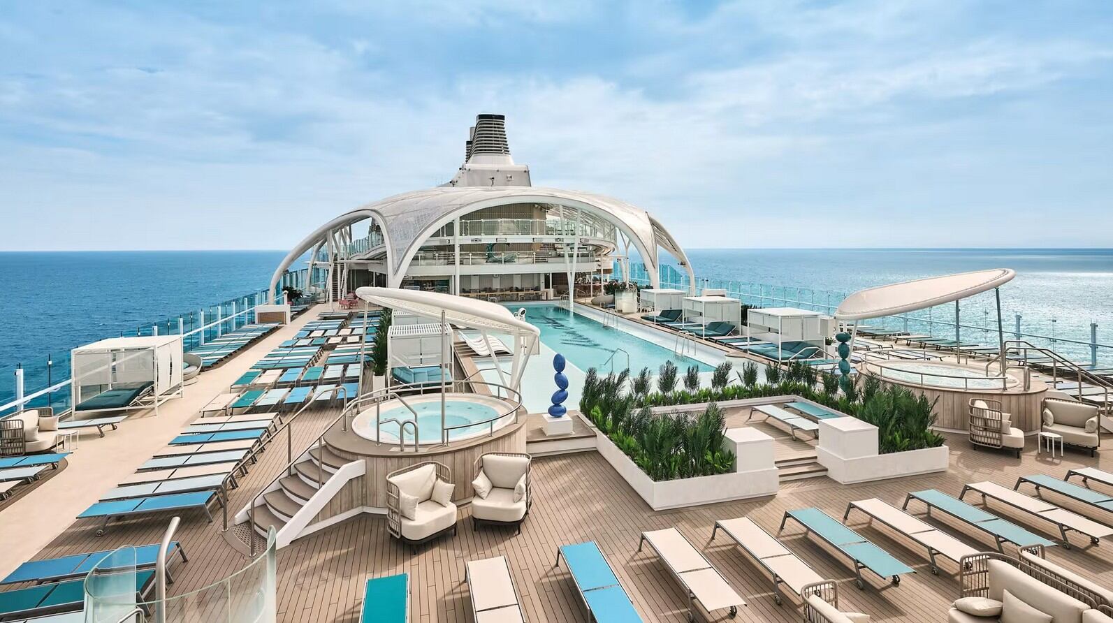 Cubierta del Mein Schiff Relax, uno de los barcos que TUI Cruises ha operado en Canarias este último invierno