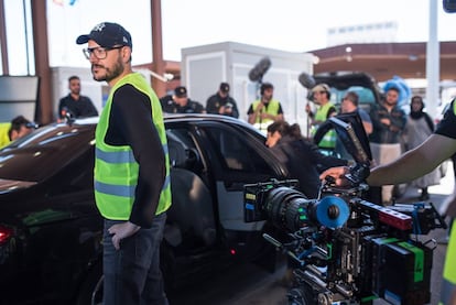 El director Dani de la Torre, durante el rodaje de 'La unidad'.