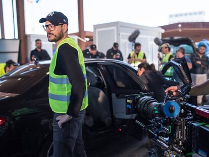 El director Dani de la Torre, durante el rodaje de 'La unidad'.