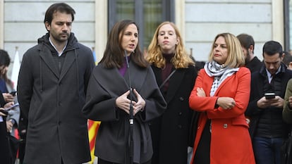 La secretaria general de Podemos, Ione Belarra, comparece ante los medios, este miércoles en el Congreso de los Diputados.