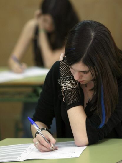 Una alumna del IES Avenida de los Toreros en la prueba.