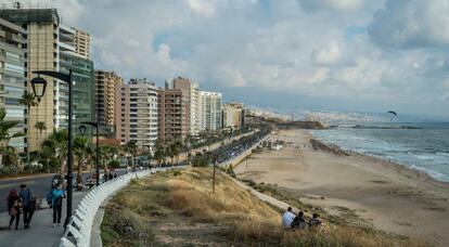 Una playa en el centro de Beirut (Lebanon).