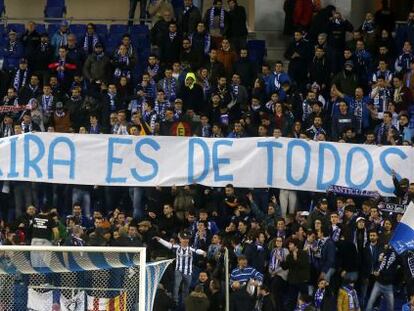 Pancarta dedicada a Shakira pels seguidors radicals de l'Espanyol a Cornellà-el Prat.