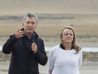 Mauricio Macri junto a la gobernadora santacruceña, Alicia Kirchner.