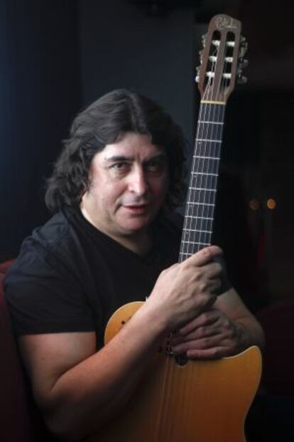 Luis Salinas, guitarrista de Jazz. 