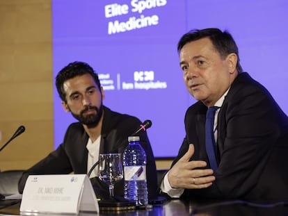 Álvaro Arbeloa y Niko Mihic, durante el congreso médico en Madrid. / DANIEL SANTAMARÍA (HM HOSPITALES)