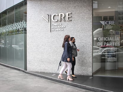 Fachada del edificio de la Comisión Reguladora de Energía (CRE), regulador mexicano.