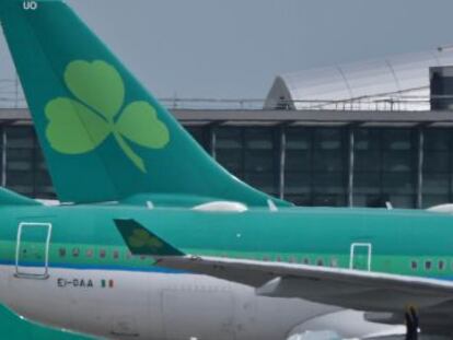 Aviones de Aer Lingus en el aeropuerto de Dubl&iacute;n.