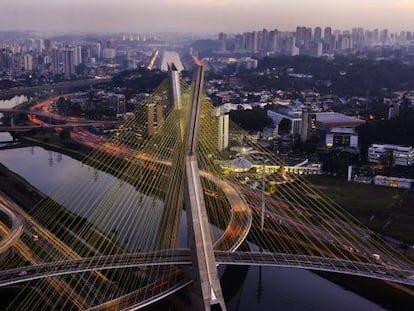 Ponte Octavio Frias de Oliveira, a ponte estaiada, um dos "lugares difíceis" de São Paulo. DANNY LEHMAN (CORBIS)