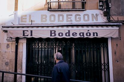 Situado en un edificio construido a principios del siglo XX, El Bodegón es uno de los locales más antiguos y peculiares de Jaén.