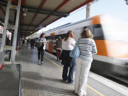 Andenes de la estaci&oacute;n en la localidad barcelonesa de Matar&oacute;.