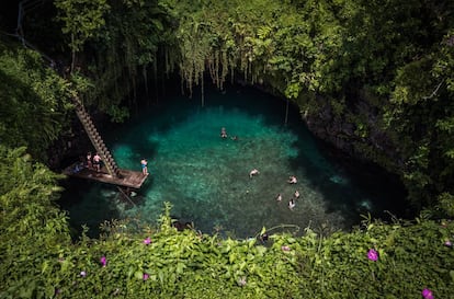 La piscina natural To Sua Ocean Trench, en la isla de Upolu (Samoa).