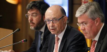 Cristóbal Montoro explica el déficit de 2016