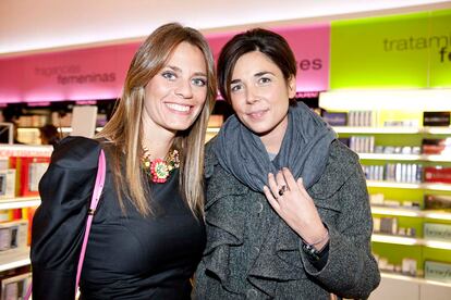Laura Capó, de S Moda, y Covadonga López-Fanjul, del departamento de Marketing de Sisley.
