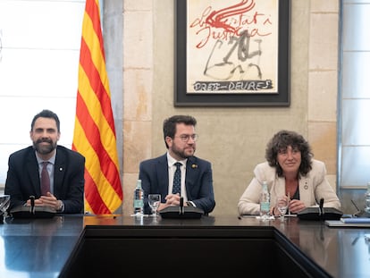 El presidente catalán Pere Aragonès (centro), la semana pasada, en la cumbre con los partidos sobre la sequía