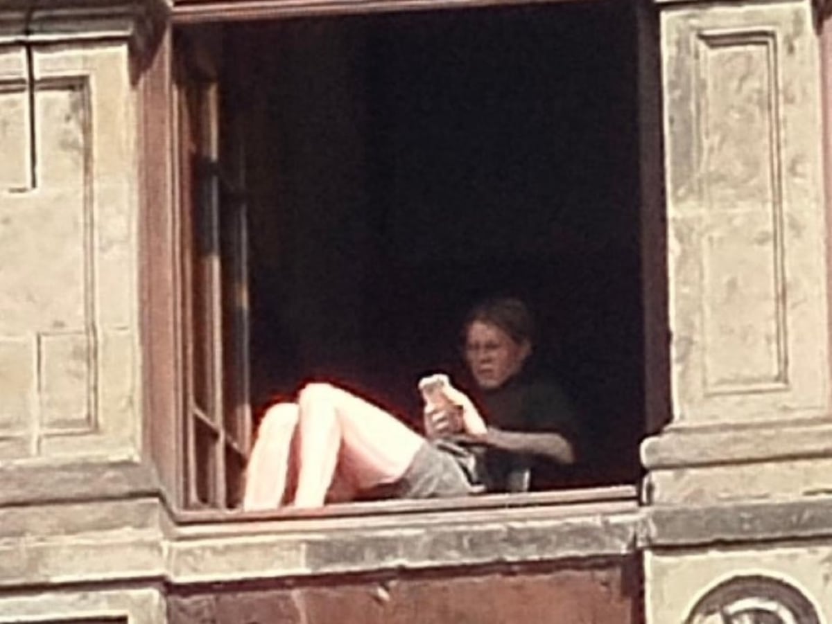 Sheinbaum confirma que una mujer tomó el sol en Palacio Nacional: “No está prohibido, pero hay que tener respeto”