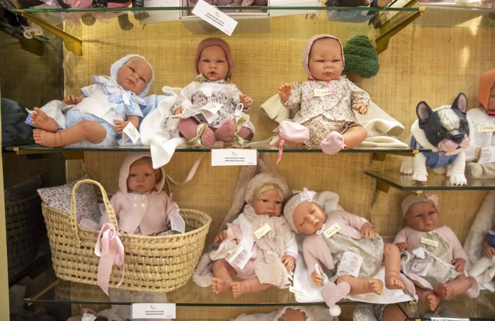 Las tradicionales muñecas de Tiendas Así, entre las más vendidas.