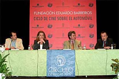 De izquierda a derecha, Julio Calixto, Mariluz Barreiros, César Antonio de Molina (director del Círculo de Bellas Artes de Madrid) y Juan Cueto.