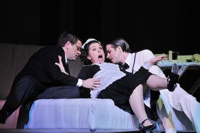 Roger Padullés, Ainhoa Garmendia y Borja Quiza en 'Le Nozze di Figaro'.