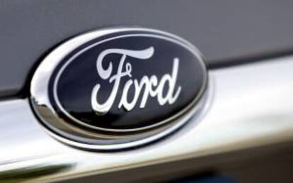 Los beneficios de Ford se redujeron a 989 millones de dlares en el primer trimestre del a?o, un 38,6 % menos que en el mismo periodo de 2013, afectados por el aumento de los costes en Norteamrica y la mala situacin de Suramrica. EFE/Archivo