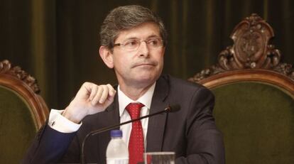 El alcalde de Castell&oacute;n, Alfonso Bataller, durante el pleno del Ayuntamiento de Castell&oacute;n.