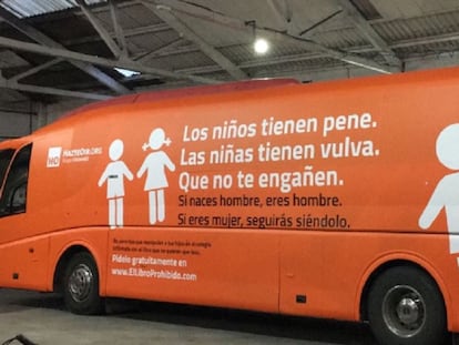 The bus of the Hazte Oír group in Madrid.