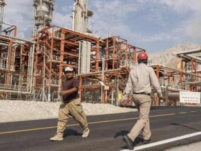 Trabajadores iraníes el mes pasado en el yacimiento de gas South Pars.