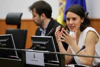 La exministra de Igualdad, Irene Montero, interviene en una jornada este martes en el Congreso.