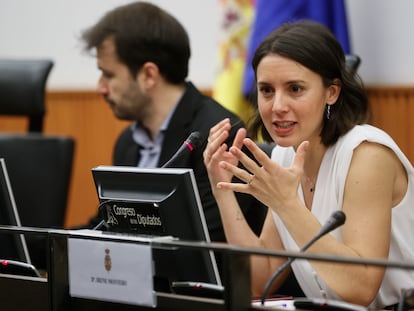 La exministra de Igualdad, Irene Montero, interviene en una jornada este martes en el Congreso.