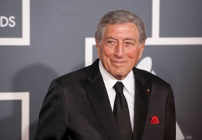 Tony Bennett en la alfombra roja de los premios Grammy, el 12 de febrero de 2012, en Los Ángeles. 