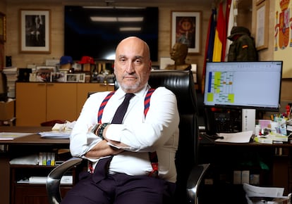 DVD 1270. 13/06/25. Fernando Santiago, presidente del Ilustre Colegio Oficial de Gestores Administrativos de Madrid desde 2010 y presidente del Consejo General de Colegios de Gestores Administrativos de España, en la sede de Sarot en Madrid.