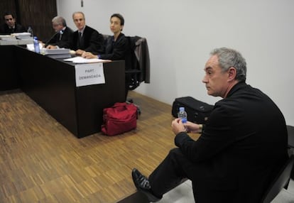 Chef Ferran Adri&agrave; in the Barcelona courtroom, where he has been accused of swindling investor Miquel Horta over his share in elBulli.