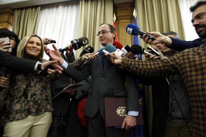 El ministro de Sanidad, Alfonso Alonso, hoy en el ministerio. 