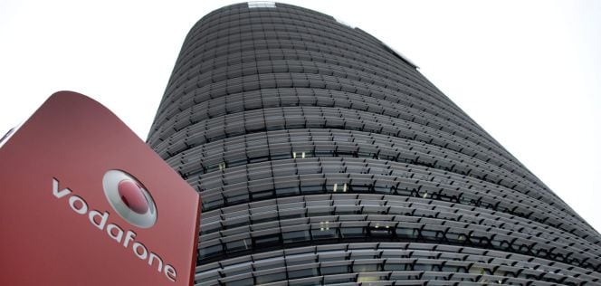 Vodafone dejará de ingresar hasta 1.100 millones de euros tras la salida de Patrick Drahi de su filial alemana de fibra
