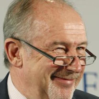 El presidente de Caja Madrid, Rodrigo Rato, en el XVII Encuentro del Sector Financiero sobre "La reestructuración del sistema financiero español"