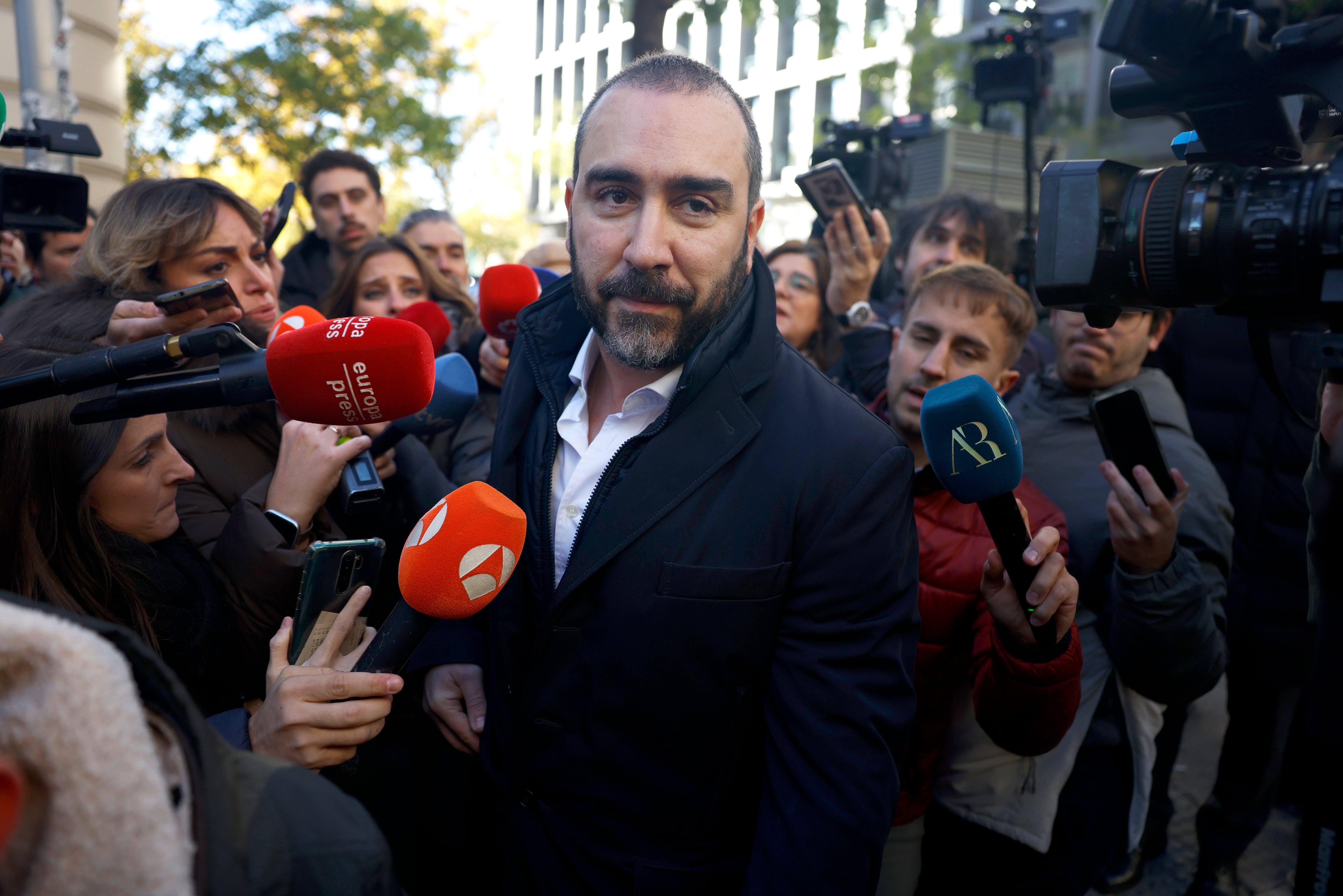 El empresario Víctor de Aldama, a su salida del interrogatorio del juez instructor del 'caso Koldo', en la Audiencia Nacional el pasado mes de noviembre. 