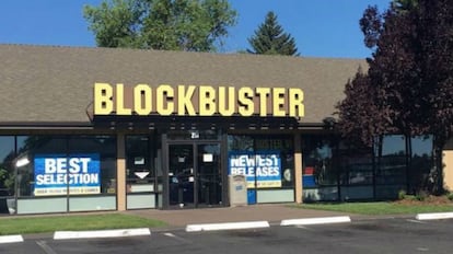 Fachada da última loja Blockbuster que continua aberta ao público.