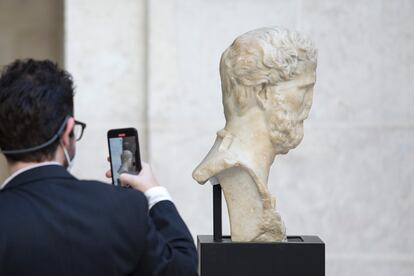 Busto del emperador romano Antonino Pío en el Museo de Málaga.