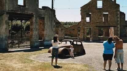 Oradour-sur-Glane (França). Sua população foi exterminada pela Alemanha em 1944.